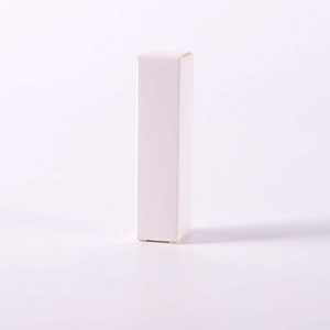 Caja de Embalaje Personalizada de Papel Kraft Reciclable y Cartón Blanco con Laminado Mate, Impresión en Relieve y Cierre Magnético - Product Image 5