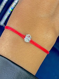 Bracelet en or 14 carats avec breloque diamant, cordon rouge, coupe ovale et cœur, minimaliste et délicat, bijou de luxe quotidien pour femme - Product Image 2