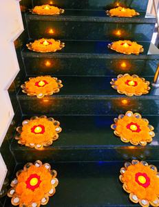 AARNA COLLECTION Porte-bougie chauffe-plat Rangoli Art Déco fait main, fleurs artificielles, support au sol en métal écologique, décoration intérieure pour - Product Image 3