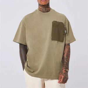 T-shirt en coton vert olive surdimensionné avec poche zippée, col rond, manches courtes, coupe décontractée pour homme - Product Image 1