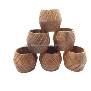Ensemble de bagues à serviettes en métal doré de qualité supérieure pour la décoration de table de mariage, réutilisables, élégantes, disponibles à la vente - Product Image 4