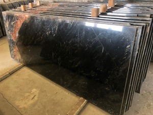 Dalles polies en granit noir de lave écologiques pour comptoirs de cuisine, dessus de salle de bain, revêtements de sol et murs, disponibles au prix export. - Product Image 1