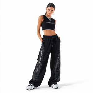 Pantalon de survêtement ample en polaire à strass pour femme, coupe large, idéal pour l'hiver - Product Image 4