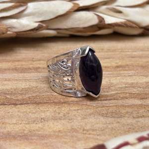 Bague Statement Bohème en Améthyste, Bague Ornée en Laiton pour Femme, Finition Plaqué Argent, Motif Floral Ethnique, Vente en Gros - Product Image 2