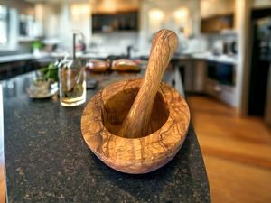 Ensemble mortier et pilon en bois, artisanal, durable, écologique, pour broyer les herbes et les épices, bol en bois de qualité alimentaire, pilon assorti - Product Image 6