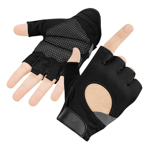 Gants d'entraînement CrossFit de style professionnel avec essuie-transpiration intégré sur le pouce pour une commodité accrue lors des séances d'entraînement à haute intensité - Product Image 2