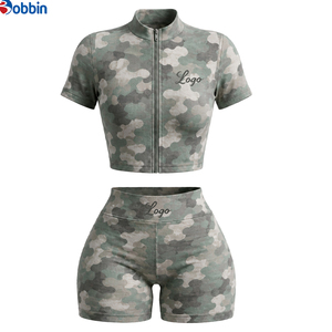 Conjunto Deportivo de 2 Piezas de Camuflaje Personalizado para Mujer, Top Corto con Cremallera de Manga Corta, Pantalones Cortos de Cintura Alta, Transpirable y Elástico, Primavera Verano - Product Image 1