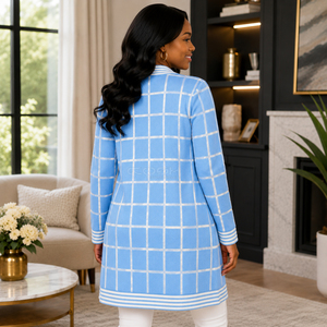 Cardigan long en acrylique Cosh International Sorority Sisterhood, motif à carreaux bleus, col en V, décontracté, manches longues avec poches - Product Image 5