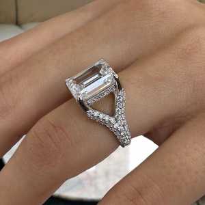 Bague Moissanite 2 carats taille émeraude avec halo et sangle fendue, en argent 925 original, bijou de mariée raffiné, cadeau pour partenaire - Product Image 4