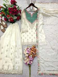 Ensemble palazzo en soie chinon crème de créateur avec broderies de sequins et dupatta lourd - Product Image 6