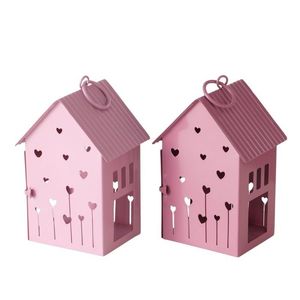 Lanterne en métal rose avec découpes en forme de cœur, porte-bougie décoratif pour une décoration romantique de la maison, accent pour la chambre ou le salon - Product Image 5