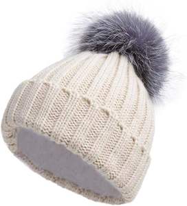 Bonnet en tricot de soie satinée personnalisé pour femme, broderie crochet, hiver, design élégant, doux et confortable - Product Image 1