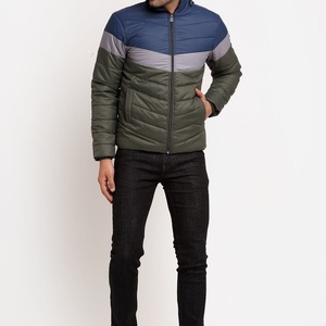 Chaqueta Acolchada Unisex Personalizada con Capucha, Chaqueta de Invierno de Poliéster y Algodón Estampada para Exteriores con Logotipo Personalizado OEM - Product Image 2