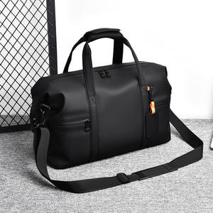 Sac de voyage léger et spacieux personnalisé pour hommes et femmes, idéal pour la gym, la natation et les week-ends - Product Image 6