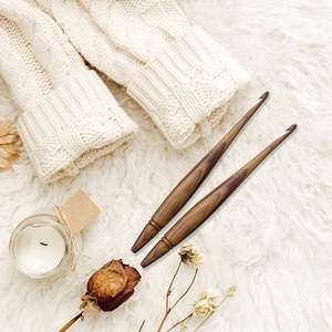 Agujas de Tejer de Madera Hechas a Mano, Diseño Ergonómico, Ecológicas, Duraderas, Acabado Liso, 11.5 cm de Largo, 1 mm de Grosor - Product Image 1