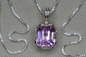 จี้คุณภาพสูงทำจากพลอยคุนไซต์ธรรมชาติแท้ สีชมพูม่วง ประดับเงินแท้ ของขวัญสำหรับเธอ เครื่องประดับอันหรูหรา - Product Image 6