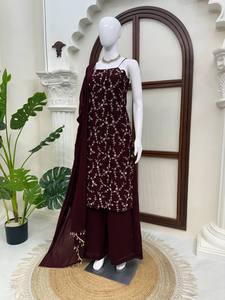 Ensemble ethnique indien/pakistanaise brodé floral bordeaux, robe à épaules dénudées, foulard transparent, en micro-coton Georgette à séchage rapide - Product Image 4