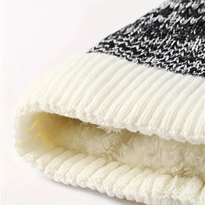 Gorros de Invierno con Degradado de Color, Gorros Personalizados al por Mayor, Calidad Constante, Colores y Tallas Clásicas de Streetwear - Product Image 5