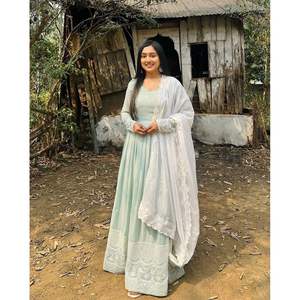 BATA DE TRABAJO BORDADA SECUENCIA GEORGETTE FANCY CON DUPATTA VERDE MAR - Product Image 1