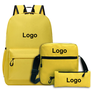Conjunto de Mochila Escolar o de Viaje TITAN TREAD WEAR Amarilla con Estampado de Logotipo y Correas Ajustables, Modelo TTW-SB-00014 - Product Image 1