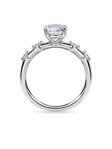 Bague de fiançailles solitaire exquise avec diamant de laboratoire de 1+ carat et épaules serties de diamants |   Or jaune, blanc, rose et platine 18 carats - Product Image 2