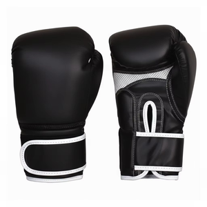 Gants de boxe en cuir noir avec fermeture auto-agrippante au poignet, conception à doigts entiers pour l'entraînement des adultes - Product Image 1