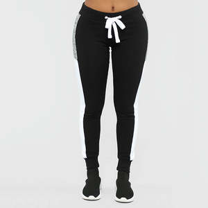 Hoodie court personnalisé pour femme – Sweat à capuche décontracté et oversize pour femme - Product Image 4