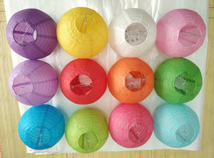 Farol de Seda con Superficie de Tela Brillante y Estructura de Ratán para Decoración de Interiores, Estilo Tradicional Asiático de Hoi An, Vietnam - Product Image 6