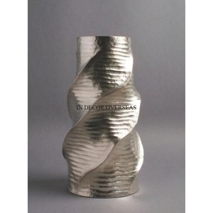 Handmade Excellent Quality Metal Made <b>Gold</b> Plated Wall Decorative <b>Vase</b> Rustic Design Home And Hotel Lobby Decorative Art Piece - Product Image 3