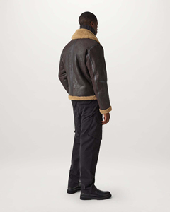 Chaqueta de hombre de cuero genuino marrón con cuello de piel y cremallera. - Product Image 3