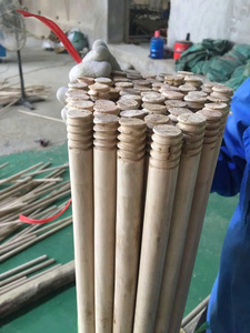 Wooden Broom Handle Wooden Broom Handle Pine Wood Smooth Varnished Finish Long Lasting Factory Wooden Broom Stick Eucalyptus - Product Image 2