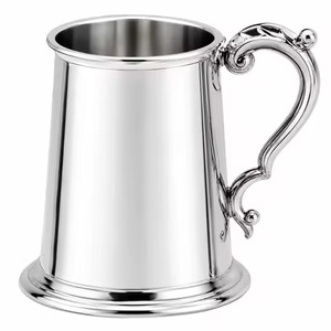 Mug Moscow Mule classique en laiton massif, forme ventrue, avec poignée de designer géométrique, verre de luxe pour cocktails et bière - Product Image 3