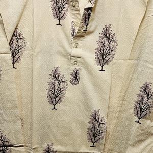 Kurta Corta de Manga Larga Beige 100% Algodón para Hombre, Máxima Comodidad |   Estampado Floral Hecho a Mano con Bloques, Estilo Artesanal Clásico - Product Image 3