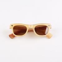 Lunettes en corne de qualité supérieure fourniture en vrac de véritables lunettes en corne de buffle pour les clients grossistes par Tradebyd