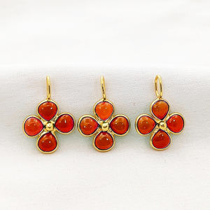 Colgante de Bisel con Forma de Trébol de Piedra Preciosa de 5mm, Colgante Hecho a Mano con Bisel de Trébol de Piedra Preciosa Lisa de 7x5mm, Amuleto de Piedra Preciosa Chapado en Oro con Anilla - Product Image 2