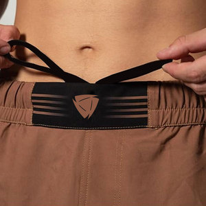 Shorts de combat au design athlétique, tissu doux, légers et confortables pour les séances d'entraînement et les compétitions - Product Image 3