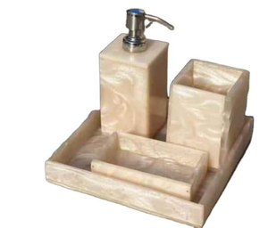 Ensemble d'accessoires de salle de bain en résine artisanale haut de gamme comprenant un distributeur de savon, un plateau et un gobelet avec articles de vanité assortis - Product Image 6