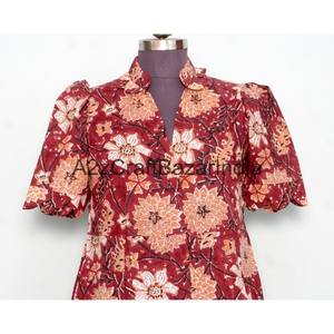 เดรสผู้หญิงผ้าฝ้ายถักลายดอกไม้ทรงเอไลน์ความยาวปานกลาง คอวี แขนสั้น มีกระเป๋า ติดกระดุม เหมาะสำหรับใส่ทำงาน ซักได้ - Product Image 2