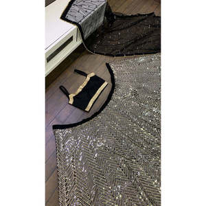 Ensembles de vêtements pour femmes FB Beautiful, Lehenga Choli noir taille M pour les fêtes, avec des détails en sequins et en Zari - Product Image 4