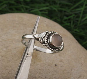 Bague en argent sterling 925 avec quartz rose naturel, bague personnalisée avec pierre précieuse, bague classique pour femme, bijoux fins pour mariage et fiançailles, vente en gros - Product Image 4