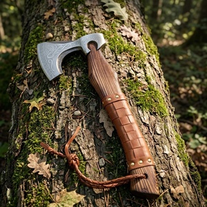 Hache artisanale haut de gamme en acier au carbone de Pasha Enterprises, manche en bois, étui en cuir, couteaux de survie en plein air, motif viking - Product Image 4