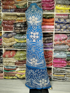 Cravate africaine en soie rouge vin perlé fait à la main pour les femmes robe George Wrapper respirante pour les mariages d'été pour l'automne - Product Image 5