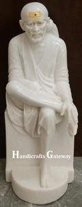 Estatua de Sai Baba en Mármol Blanco, Posición Sentada con Mukut en la Cabeza, Alta Calidad, Ideal para Decoración de Templos y Adoración - Product Image 5
