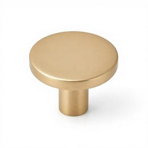 Pomos de Gabinete de Latón Antiguo Elegantes, Diseño de Lujo para Muebles Clásicos y Modernos, Acabado Único para Cocina y Cajones - Product Image 1