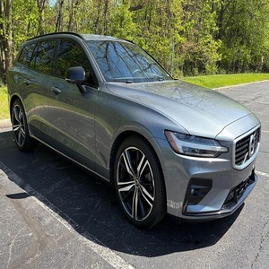 OFFRE JUSTE 2020 V60 T5 R-DESIGN - Product Image 1