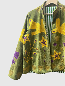 Chaqueta de terciopelo con cuello mandarín y patrón animal bordado a mano, manga larga, talla grande, para otoño. - Product Image 5