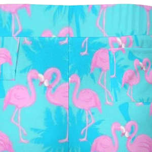 Shorts de sublimación a la moda con estampados vibrantes y corte relajado, diseñados para la confianza diaria. - Product Image 5