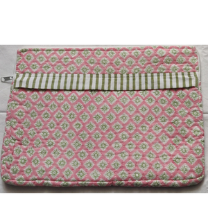 Funda acolchada con cremallera para portátil y tabletas, de algodón acolchado con estampado artesanal de Jaipur, protectora, agradable al tacto, para oficina. - Product Image 1