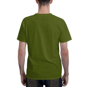 เสื้อยืดแขนสั้นผู้ชายสีเขียวมะกอก ผ้าฝ้าย ทรงปกติ คอกลม ลำลอง สีพื้น พิมพ์ลายด้านหน้า - Product Image 5