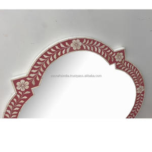 Espejo de pared con incrustaciones de hueso auténtico, pieza de acento hecha a mano para tocador o pasillo, disponible para precio de exportación - Product Image 2